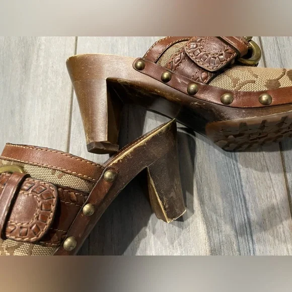 ***Coach Mules FLAWED - Picture 4 of 6